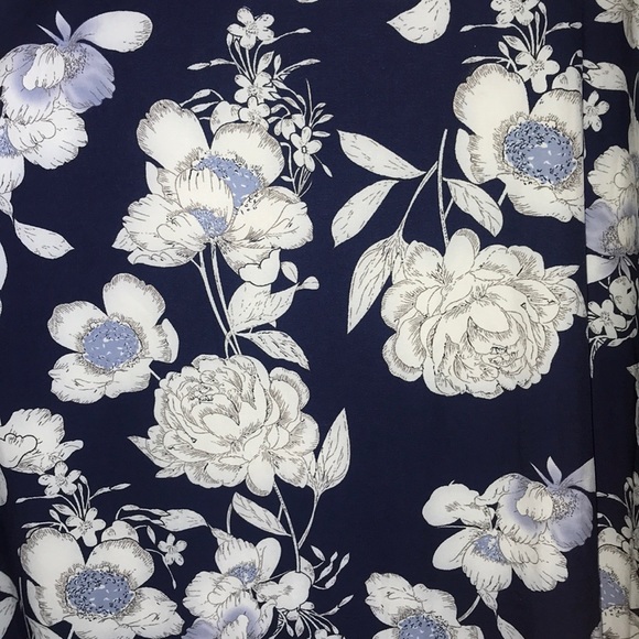 Formal Navy and White floral dress - Picture 2 of 3